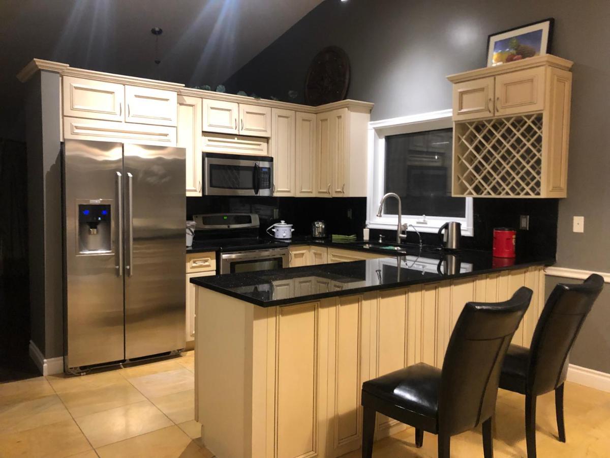 Homestay Citadel Hills Valley Calgary